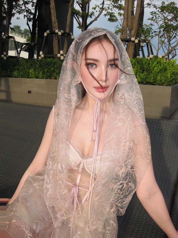 Helena 7